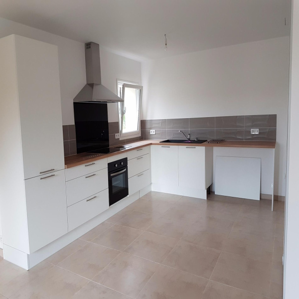 Offres de location Maison Grans 13450